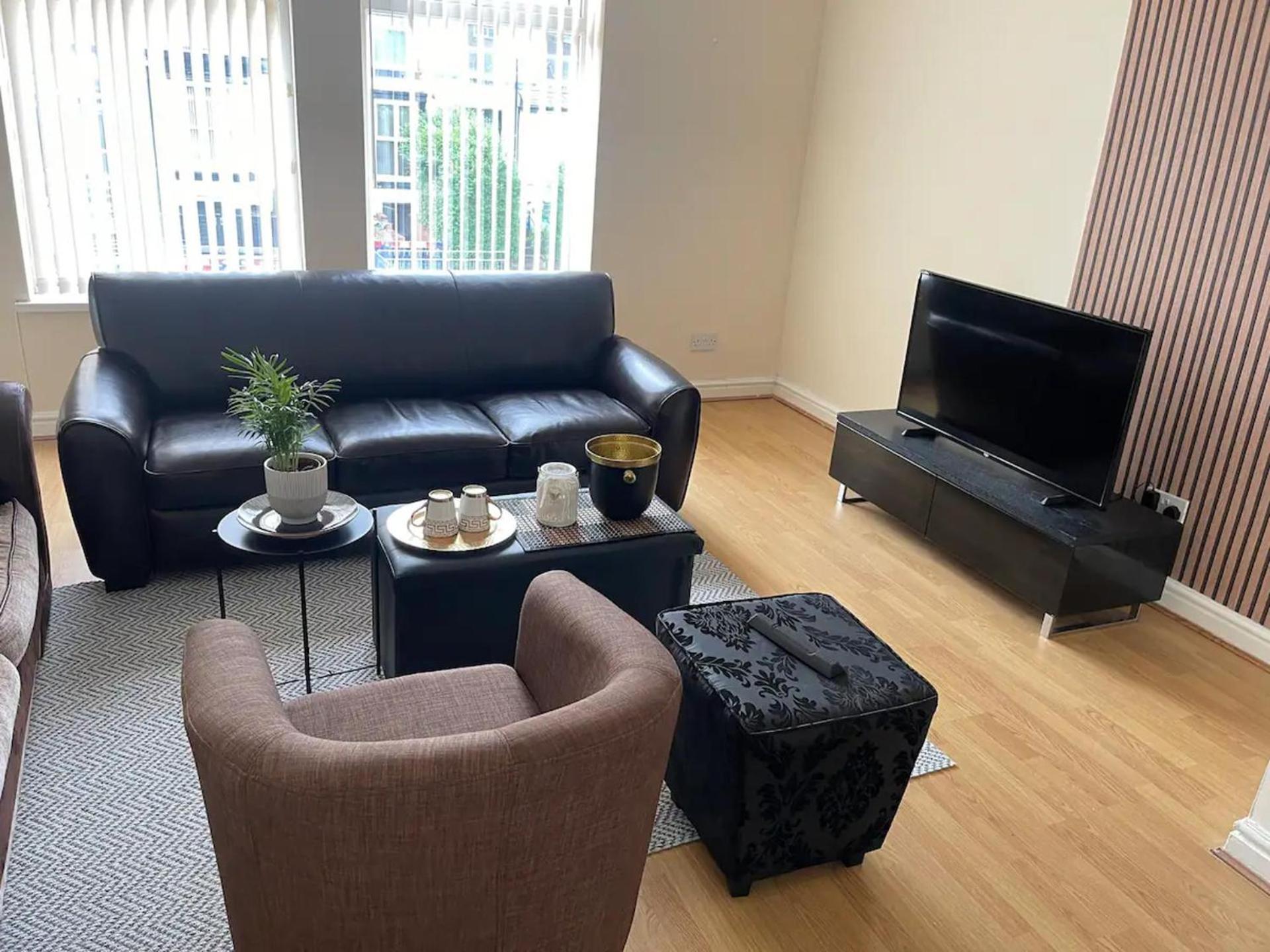 2-Bed Apartment - Sleeps 4 - Street Parking - Wifi مانشستر المظهر الخارجي الصورة