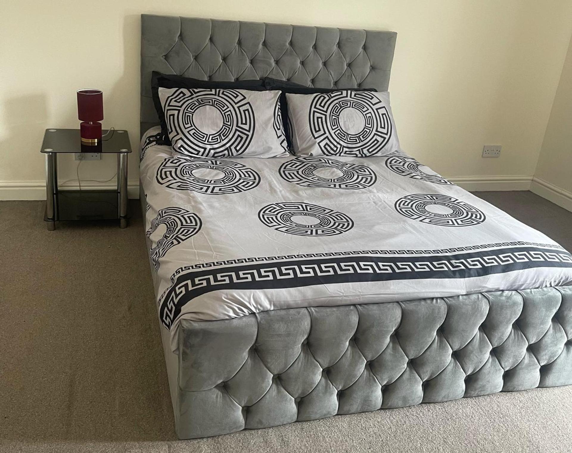 2-Bed Apartment - Sleeps 4 - Street Parking - Wifi مانشستر المظهر الخارجي الصورة